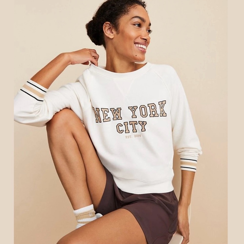 Lou & Grey Women’s Crewneck New York Beige Sweatshirt Size XS - Picture 1 of 12